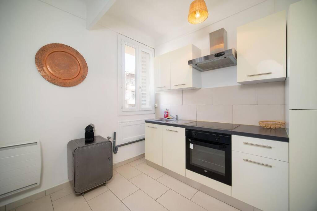 Appartement Tout Equipe Balcon 4 Pers St Charles Marseille Bagian luar foto